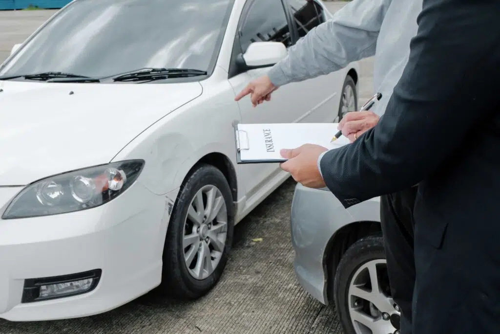 Factores que afectan una demanda: Las compañías de seguros