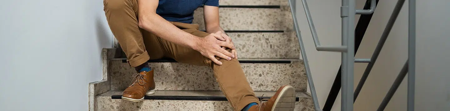 Articulo por Tiene lesiones de rodilla o dolor de rodilla por un accidente automovilístico o trabajo? | Abogados de accidentes y laboral