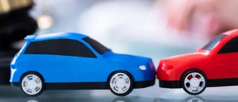 image for ¿Deberías contratar a un abogado de accidentes de coche después de un accidente menor?