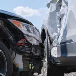 Mitos sobre los accidentes de auto que debes conocer antes de presentar un reclamo