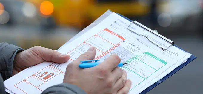 presentar un informe policial después de un accidente