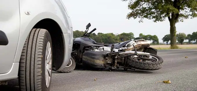 familiar tiene un accidente en moto