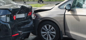 cuánto cobra un abogado