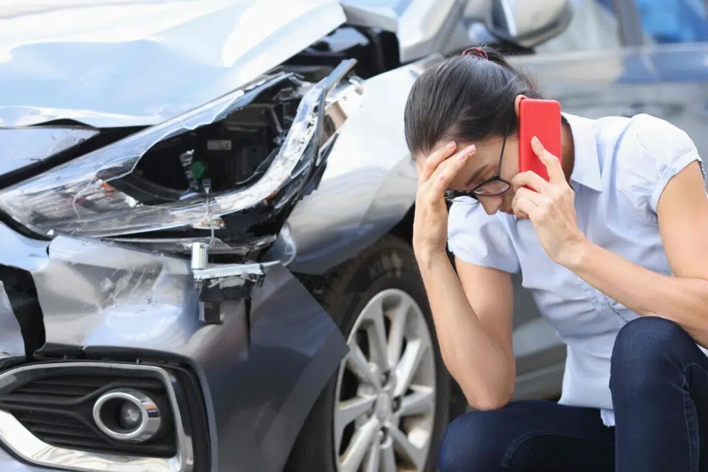 Qué hacer después de un accidente de auto