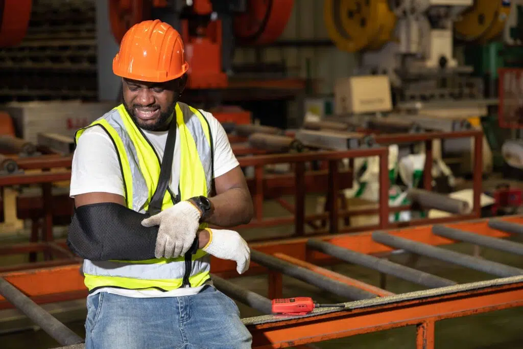 ¿Qué derechos tiene un trabajador que sufre un accidente de trabajo?