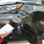 cómo hacer un reclamo de seguro por accidente de auto