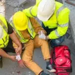 me lesioné en el trabajo y no tengo papeles