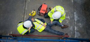 puedo recibir compensación si tuve un accidente fuera del lugar de trabajo