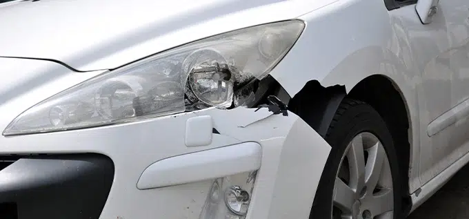 qué cubre el seguro en un choque menor