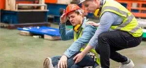 ¿Te despidieron después de reportar una lesión laboral?