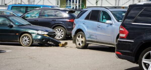 accidente en un estacionamiento