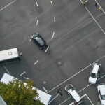 accidente en una intersección sin semáforo