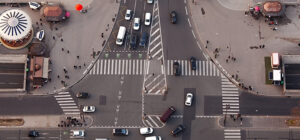 accidente en una intersección sin señal de alto